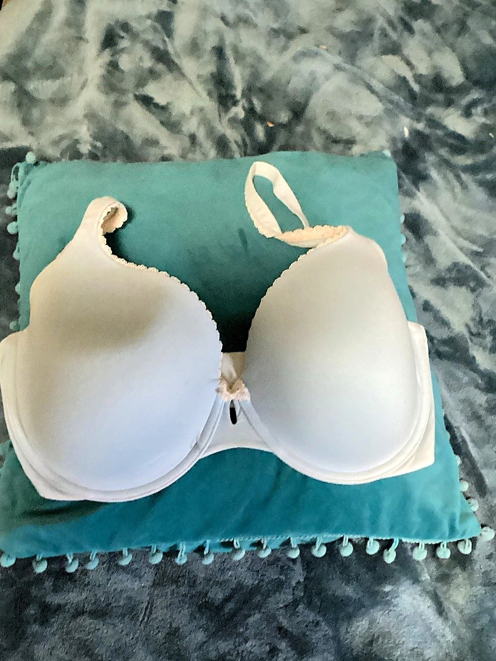 White Bra - Picture 2 of 7